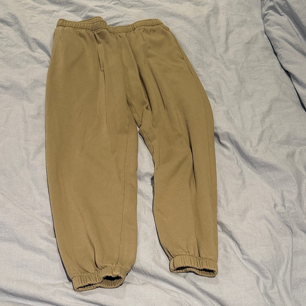 Universal Thread Tan Joggers